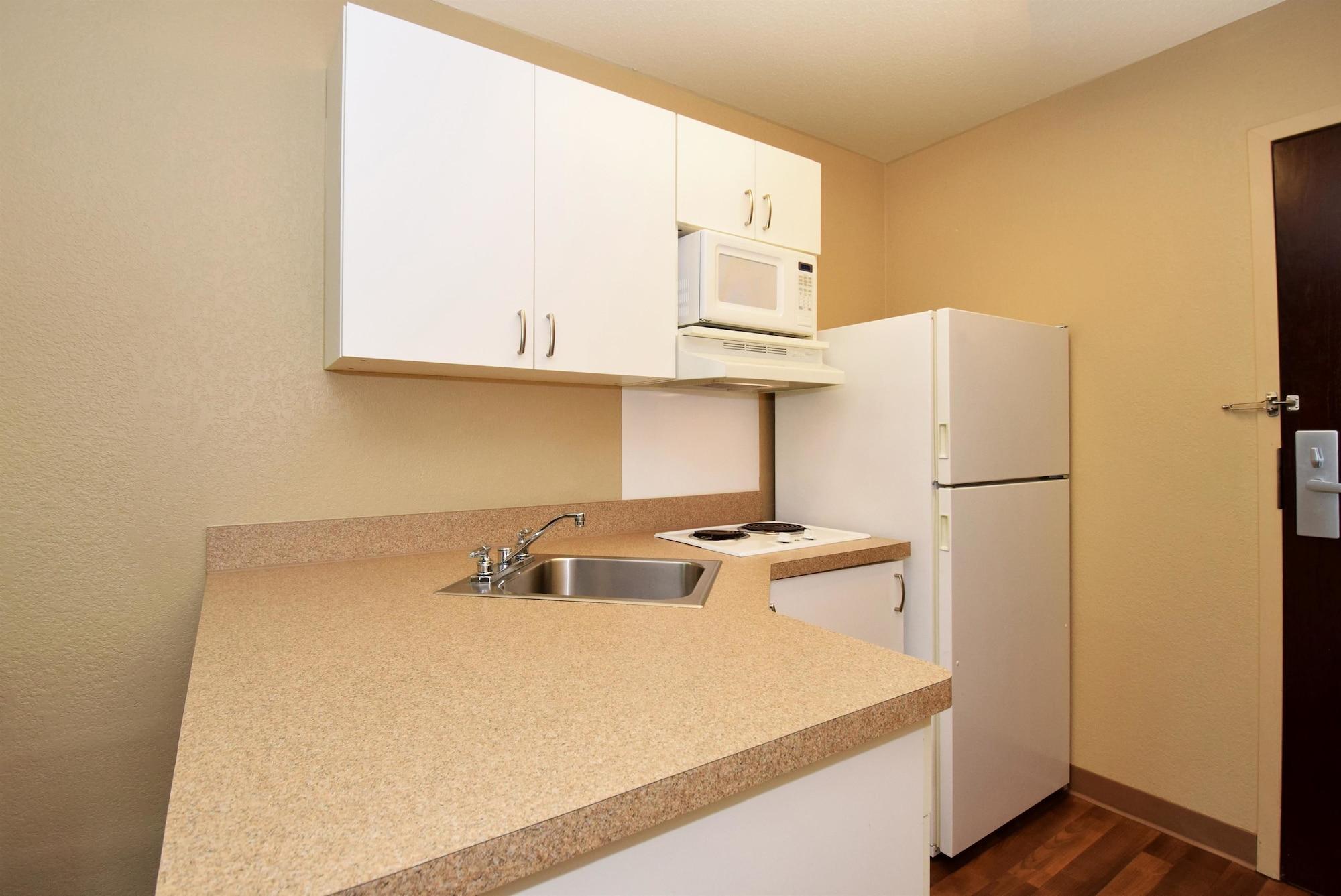 Extended America - - Middletown Hotel Red Bank